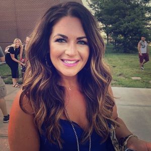 Meet your Posher, Cara
